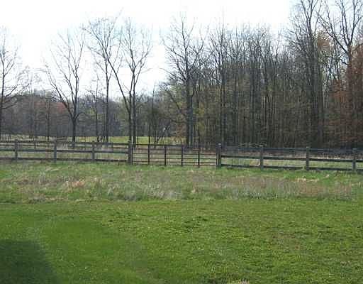 5th image of 3780 Robert Ln