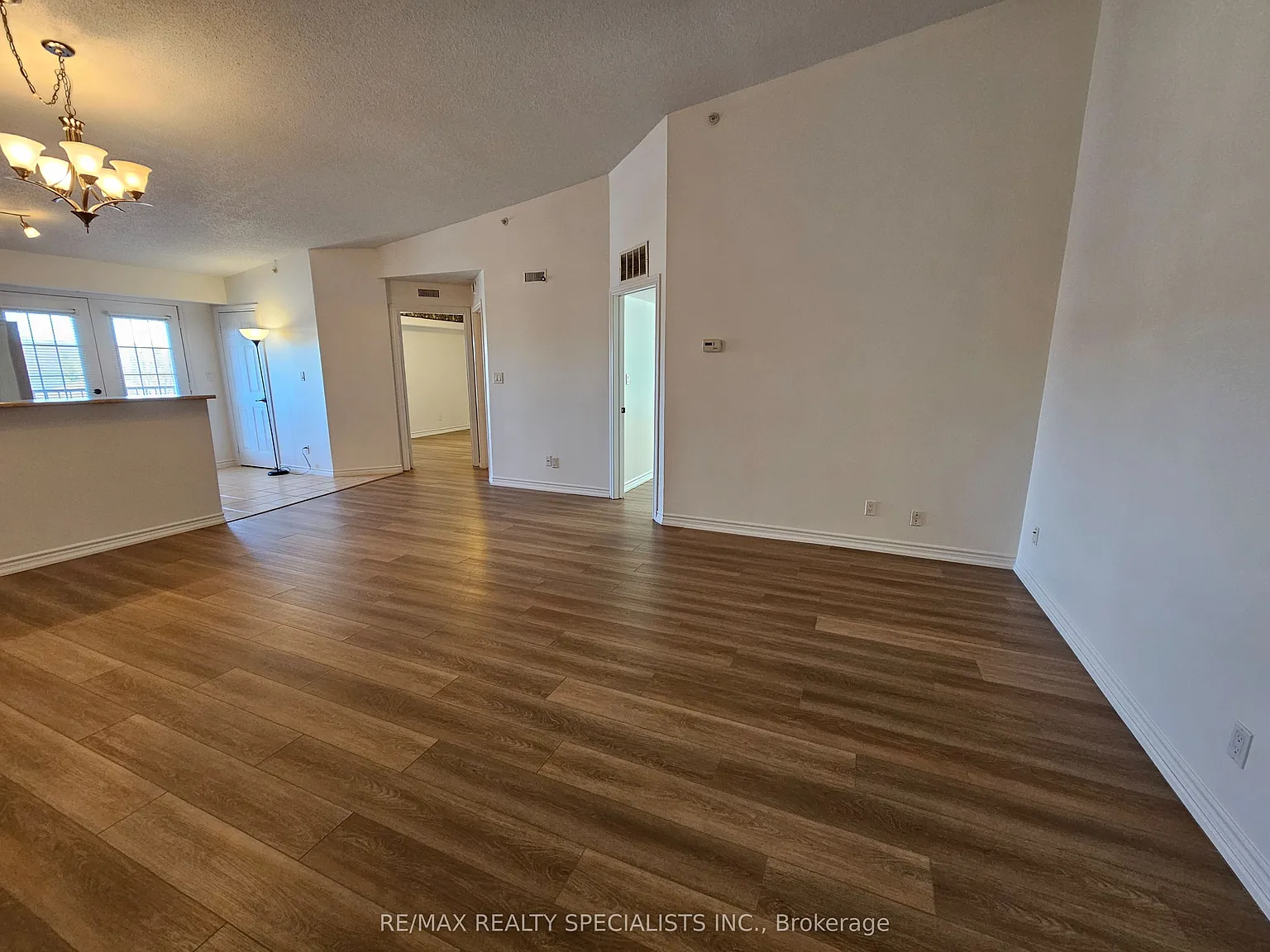 2 bed, $2,800 — Photo 4