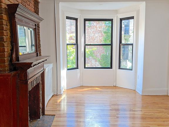 3rd image of 280 Lafayette Ave #3