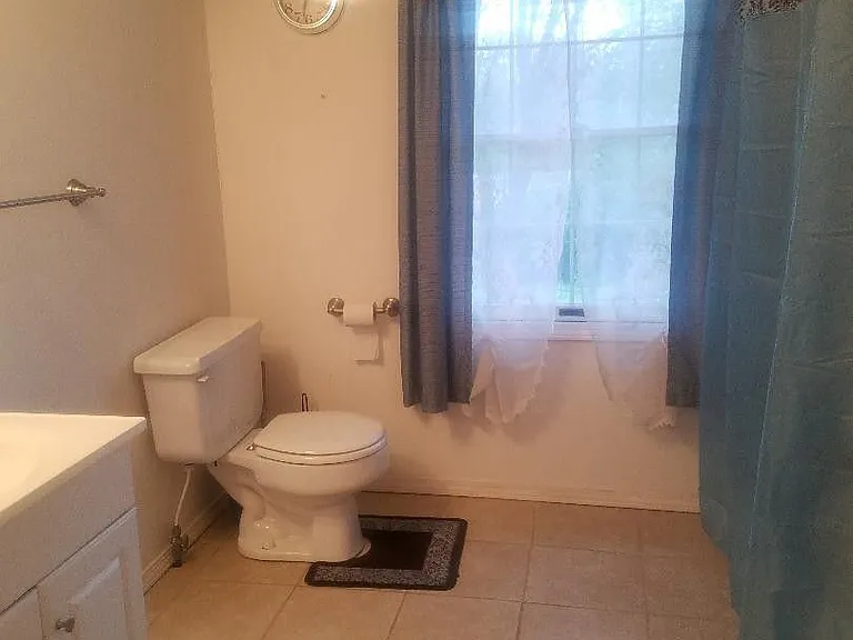 302 Salem St — Photo 6