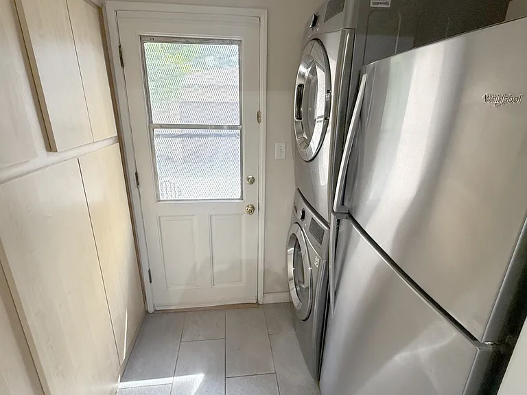 6243 Blucher Ave — Photo 12
