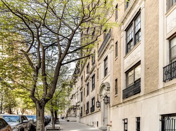 285 Riverside Drive image 1 of 22