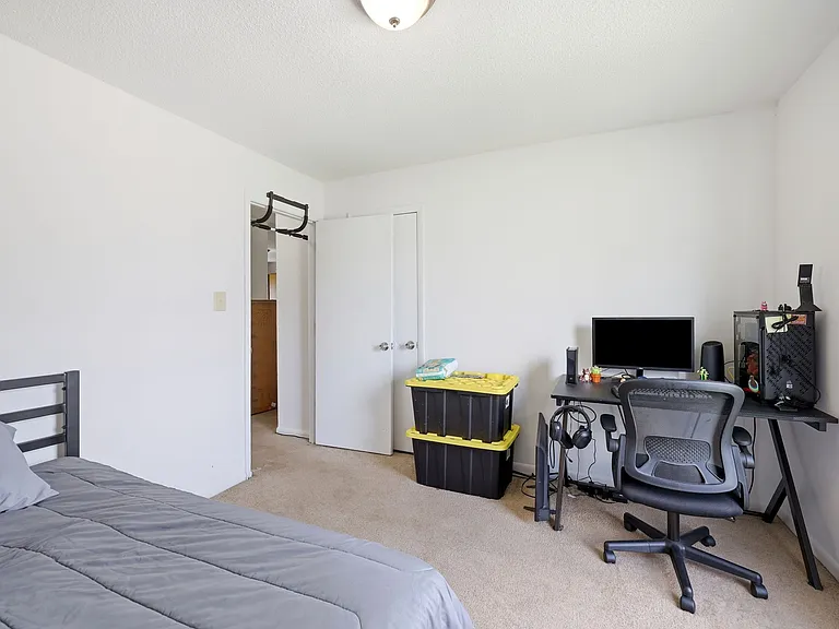 230 Yaupon Dr — Photo 5