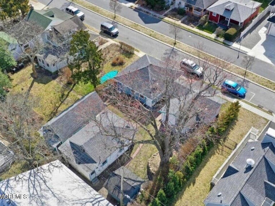 2nd image of 1802 Park Way #1804