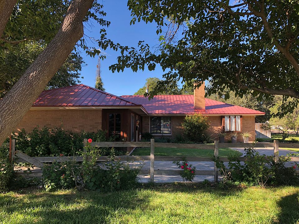 2nd image of 402 Hadden Dr