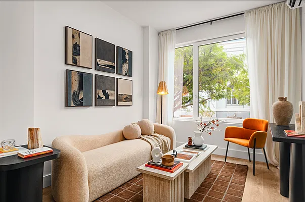 Living room, photo 1