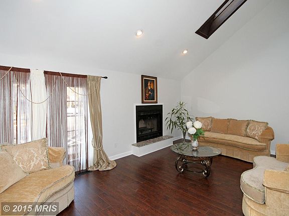 4th image of 10038 Beacon Pond Ln