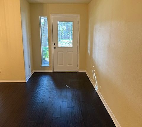 2nd image of 3826 Silverhawk Dr