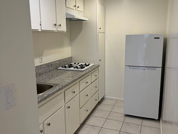 4th image of 8711 W West Knoll Dr #8711A