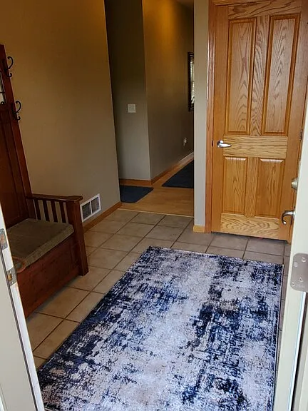 213 S Okoboji Grove Rd #D101 — Photo 10