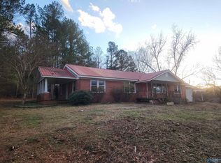 372 Loghaven Ln, Hamilton, AL 35570