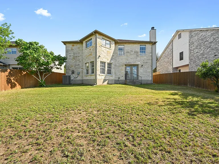 2412 Regal Park Ln — Photo 34