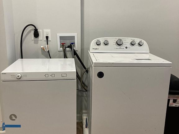 Washer & dryer hook up; renter will provide their own washer & dryer.