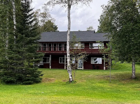 303 S Shore Dr, Grand Marais, MN 55604