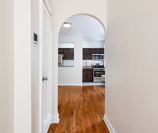 2nd image of 121 Seaman Ave APT 3c