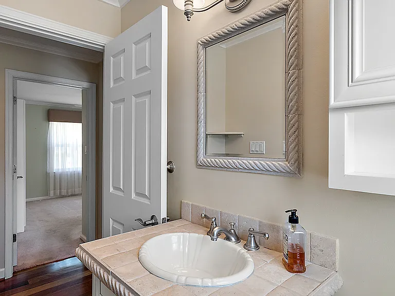 2546 Dorchester Rd — Photo 14