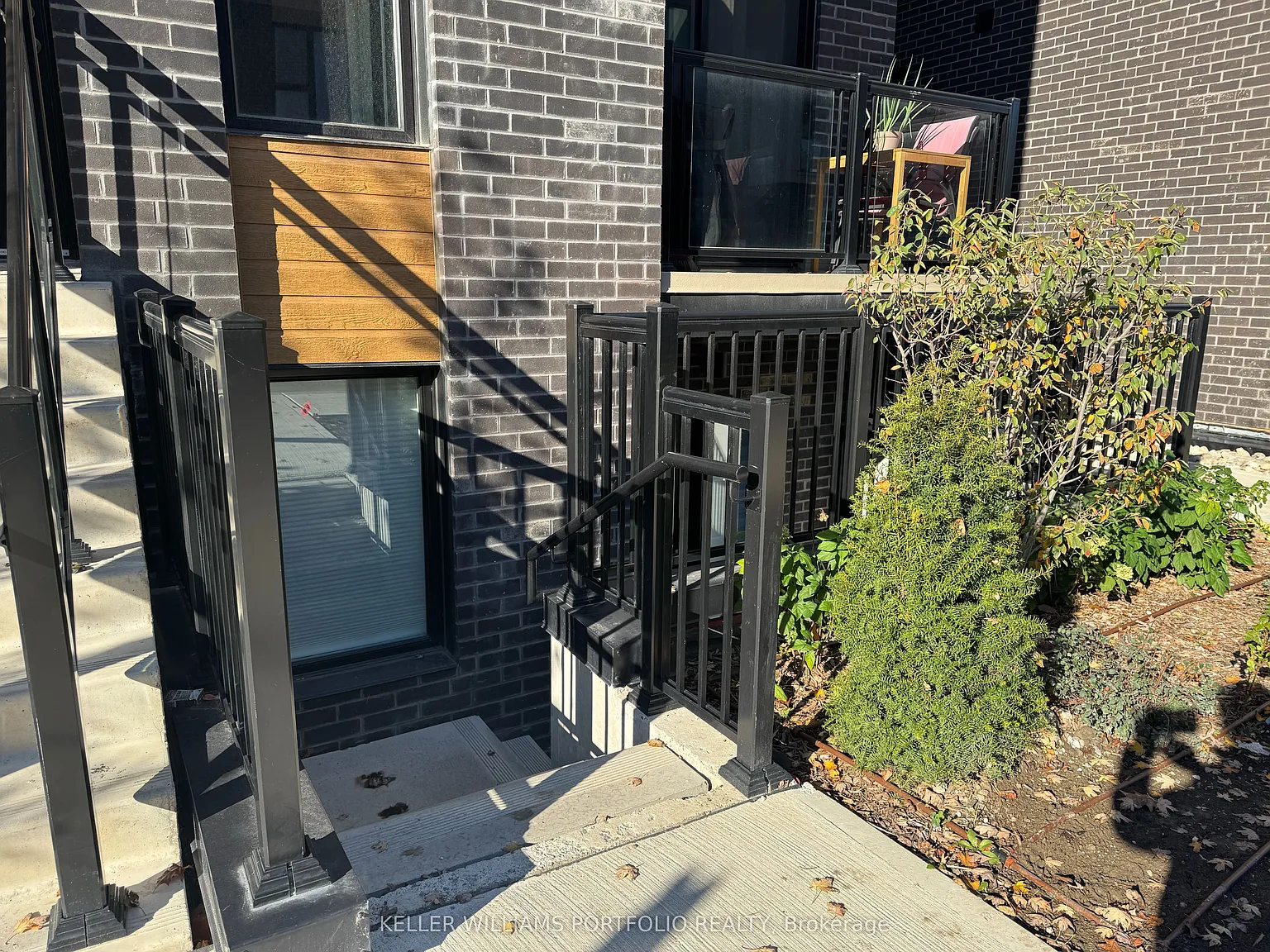 1 bed, $2,000 — Photo 1