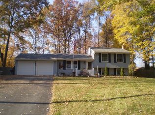 1918 Burr Oaks Ct, Youngstown, OH 44515