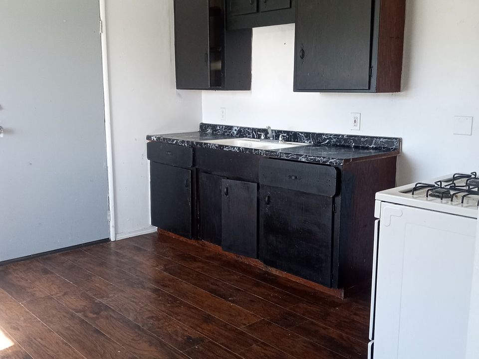 1st image of 13722 Birch St #1