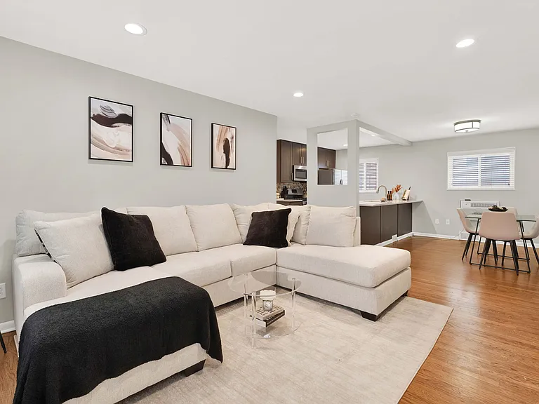 1809 W Farnum Ave #3 — Photo 6