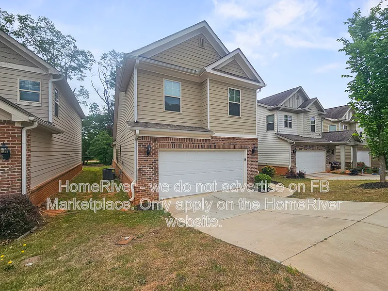 Building Photo - 213 Daisy Cir