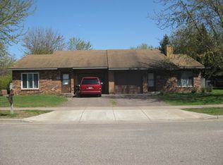3625 Livingston Ln, Eau Claire, WI 54701