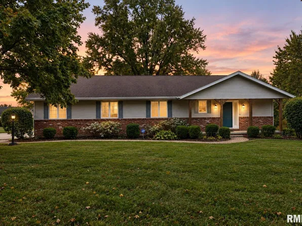 200 E Lakeland Rd, Morton, IL 61550