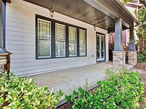 3rd image of 3129 Cunningham Ln