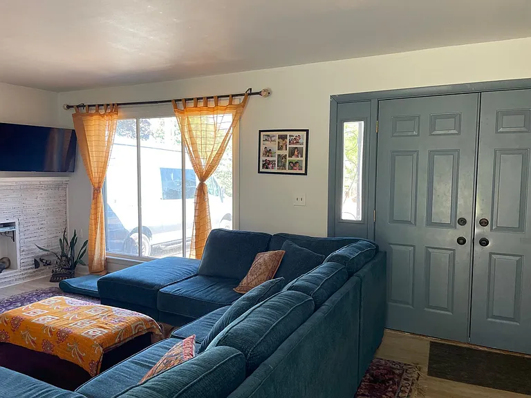 1713 Eugene St — Photo 7