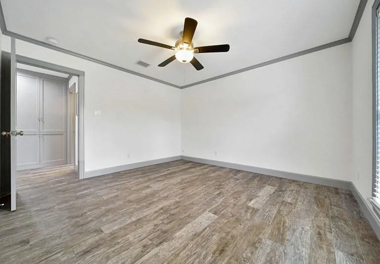 10042 Briar Forest Dr — Photo 43