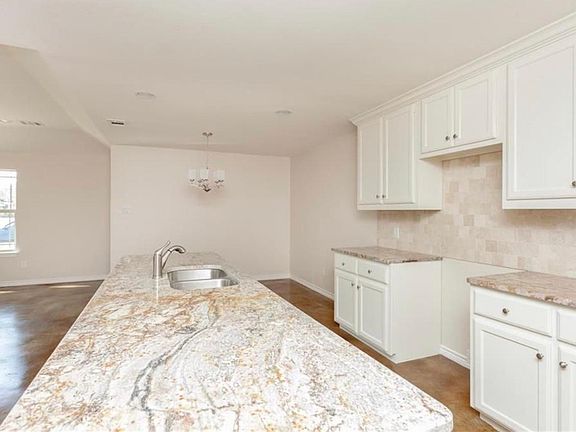 3rd image of 306 Pittsfield St