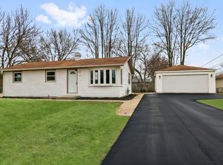 1529 Leslie Ave, Round Lake Beach, IL