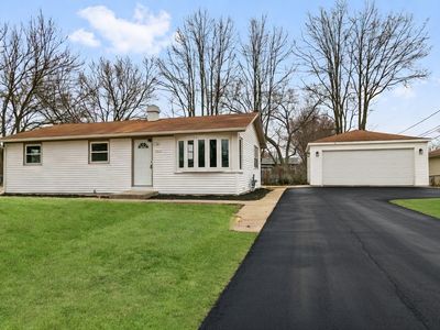 1529 Leslie Ave, Round Lake Beach, IL, 60073
