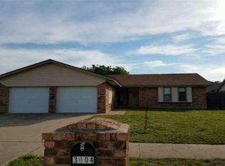 3004 Broadway Ter, Moore, OK 73160