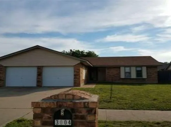 3004 Broadway Ter, Moore, OK 73160