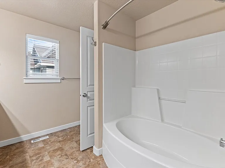 115 W Lava Falls St — Photo 28