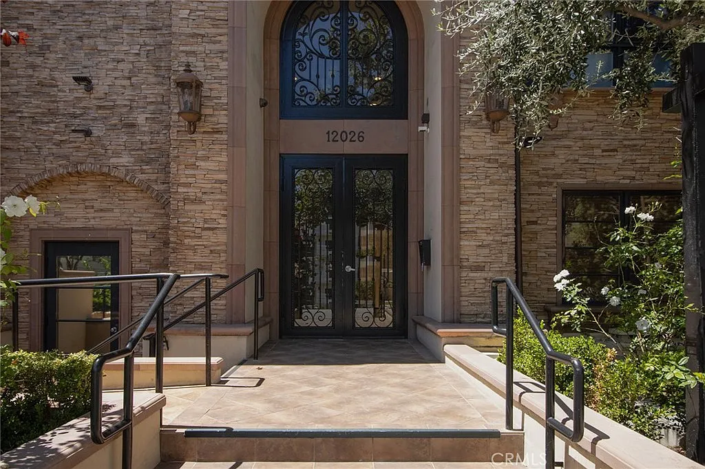 3 bed, 1480 sqft, $4,850 — Photo 4