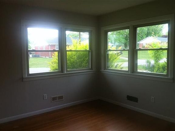 5th image of 111 McFarland Dr