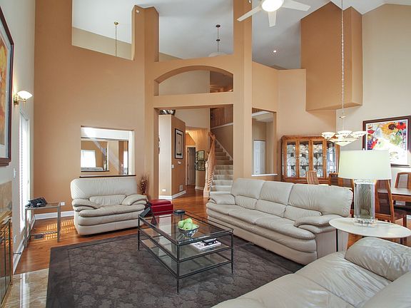 3rd image of 9209 Nagle Ave #78