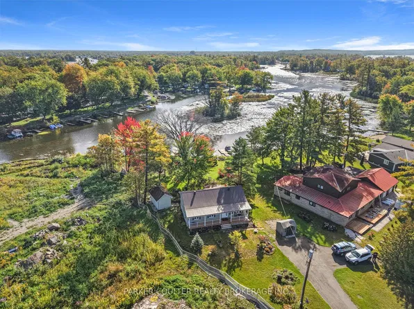 142 Lone Pine Rd, Georgian Bay, ON L0K 1S0