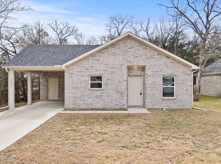 1005 Woodland Dr, West Tawakoni, TX 75474
