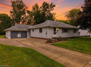 6524 Charles Rd, North Olmsted, OH 44070