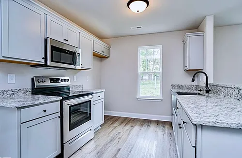 18 Hillhouse St Photo 1