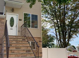 260 Elizabeth St, Staten Island, NY 10310