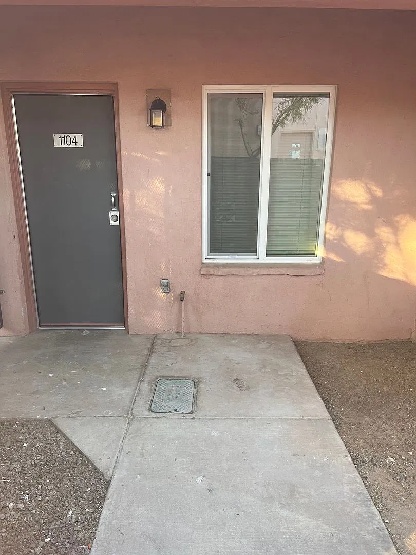 Sahuaro Apartments — Photo 2