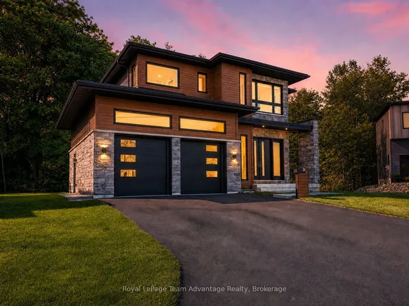 53 Dennis Dr, Parry Sound, ON P2A 0E4