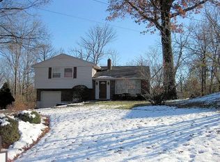 315 Meadowcrest Rd, Cincinnati, OH 45231