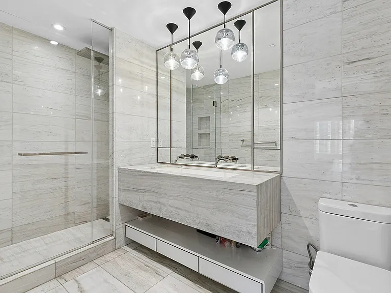 135 W 52nd St #25D — Photo 7