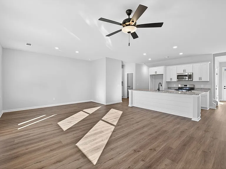 548 Madison St — Photo 37