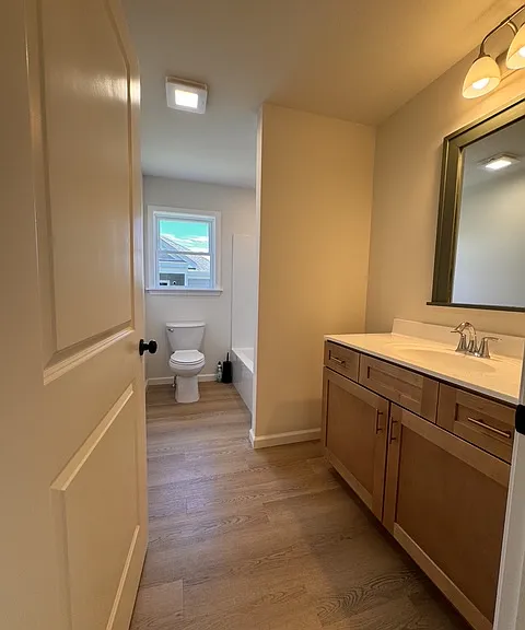 2nd Floor - Full Bath From Hallway